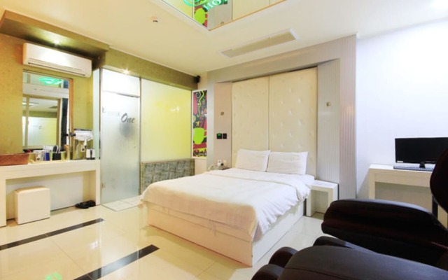 One Motel