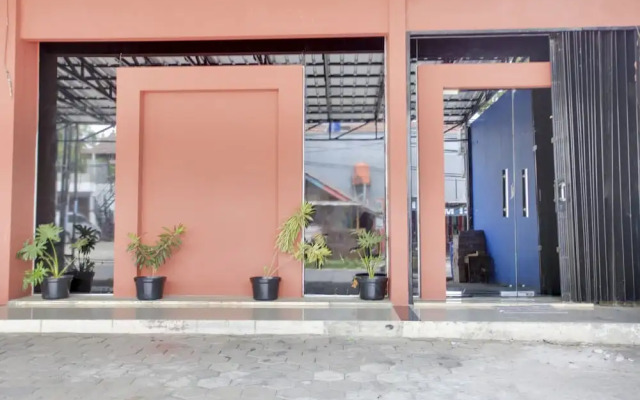 Citara Jaya Guesthouse by OYO Rooms