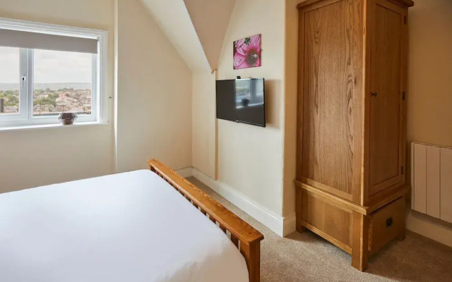 Host Stay The Garret Suite