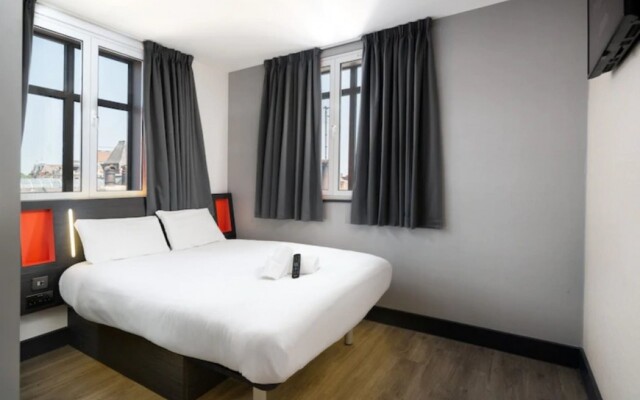 easyHotel Cardiff City Centre