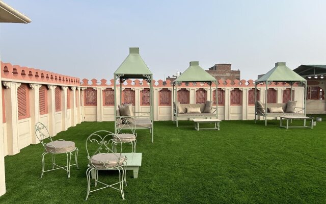 Suryaa Villa - A City Centre Hotel