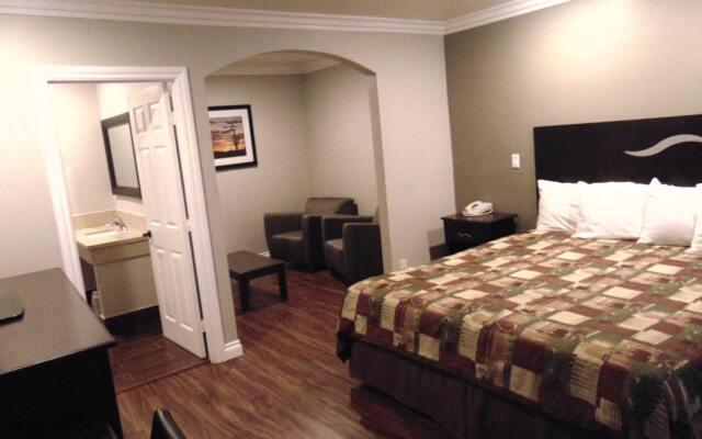 West Coast Inn - Near Gem Theatre