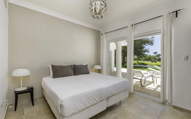 Luxury Villas in Cocotal for Large Group