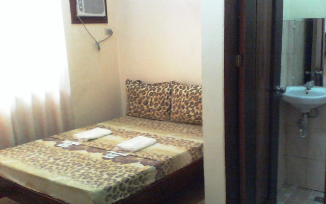 Divine Castle Travelers Inn