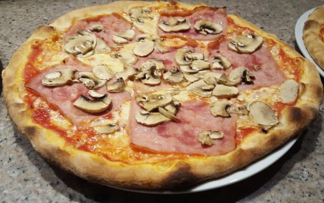 Toscana Restaurant And Bed & Breakfast