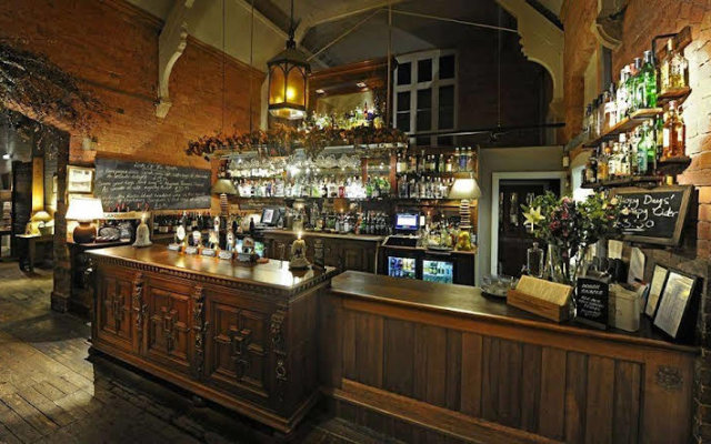 The Cholmondeley Arms - Inn