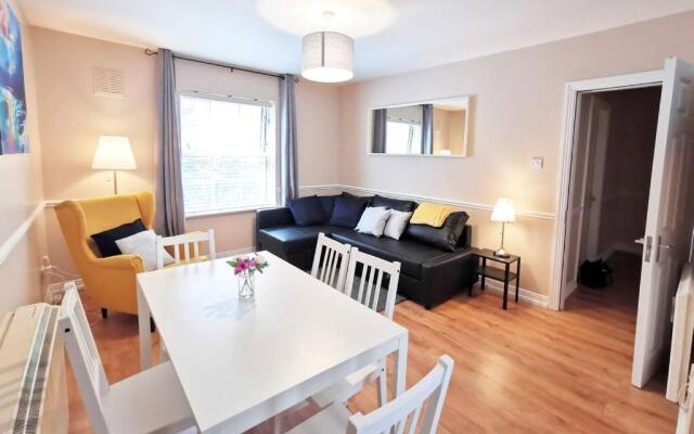 Spacious 2bed apartment city centre