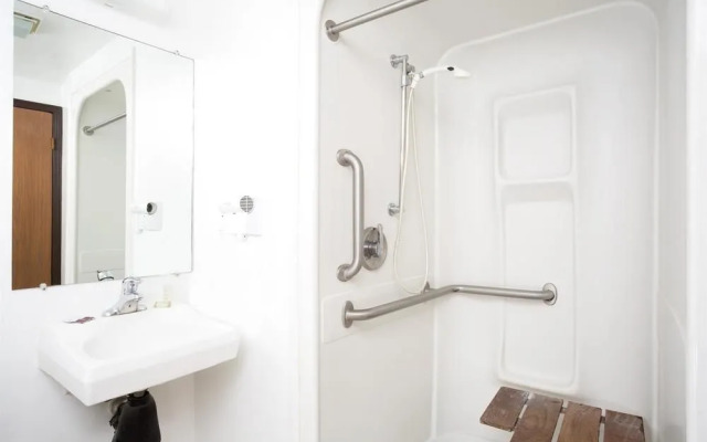 Super 8 By Wyndham Ogden