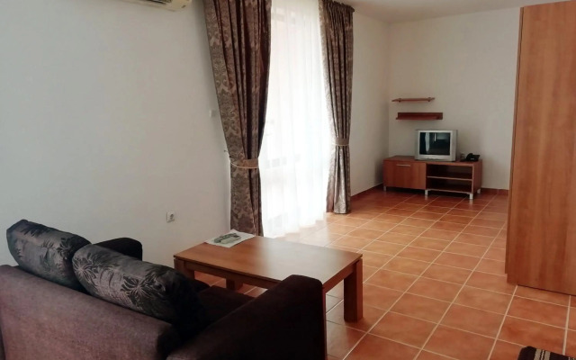 Aparthotel Efir