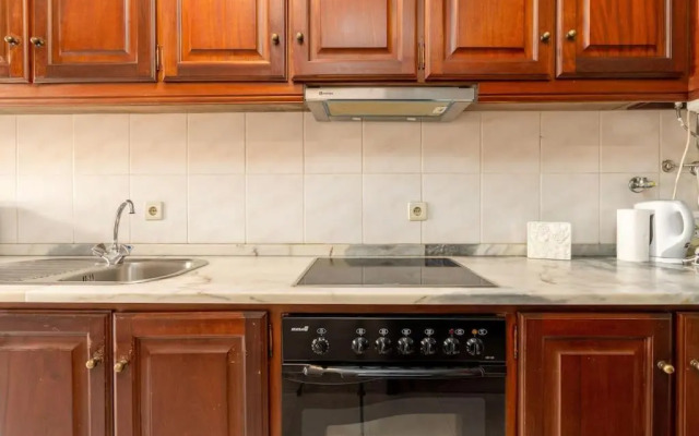 Renovated Feb22 Clerigos Cozy Balcony with self check in