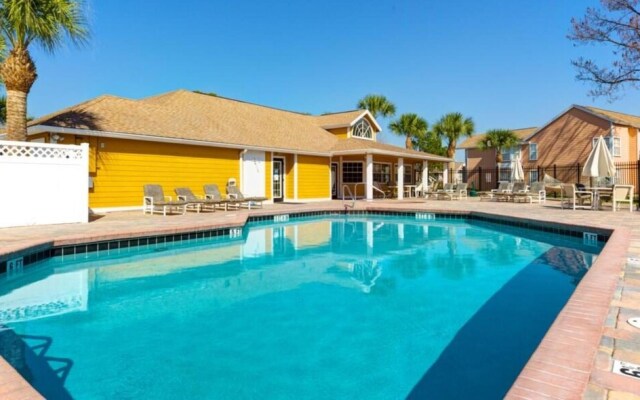 Charles' Sweetwater Club Condo