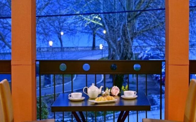 Z Hotel