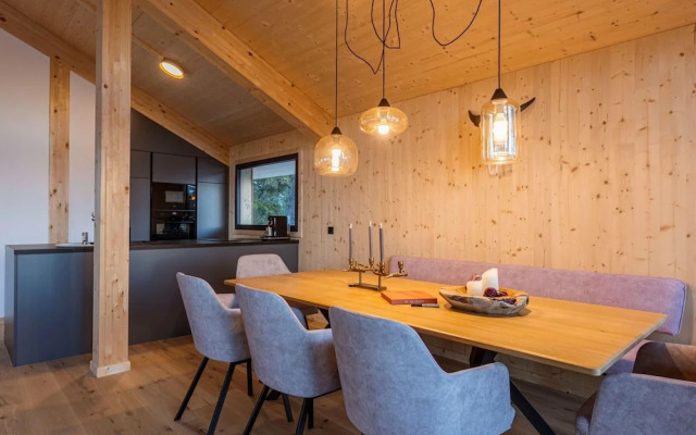 Beautiful Chalet With Balcony