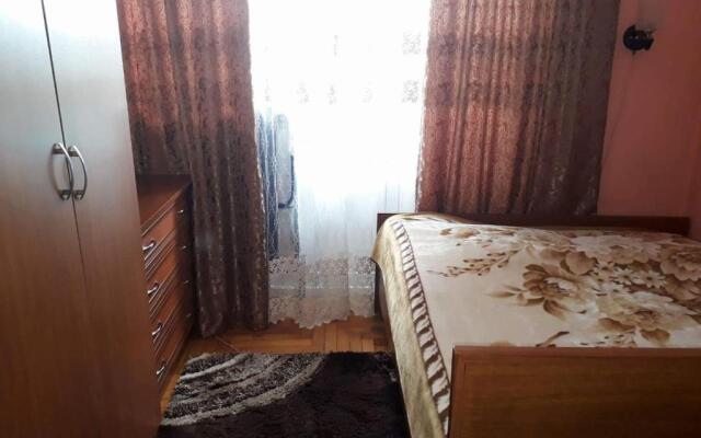 One bedroom Apartment on Rustaveli str 10