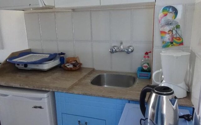 Alexandros Apartments