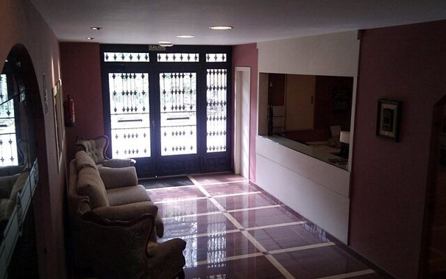 Hotel Restaurante Ribera del Chicu