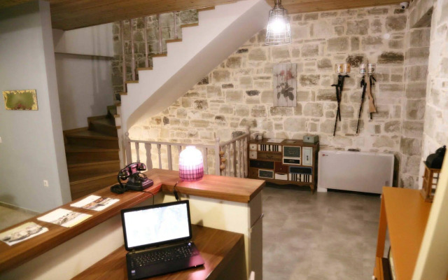 Asion Lithos