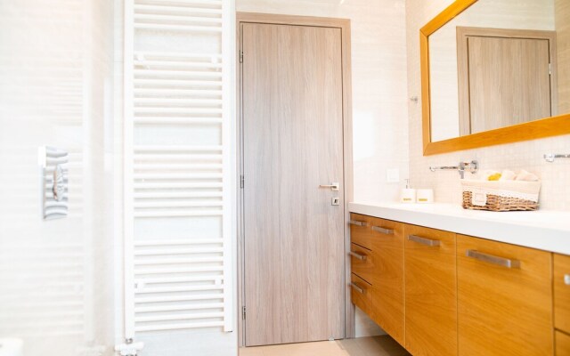 Lilium Apartment