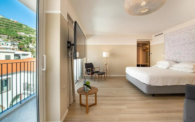 Pestana Fisherman Village