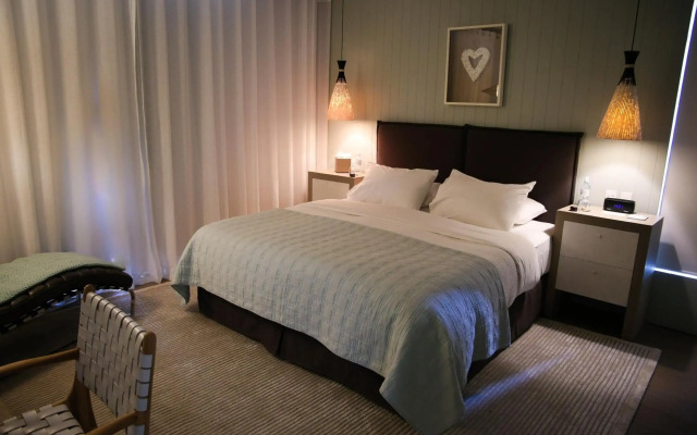 Kinloch Manor & Villas
