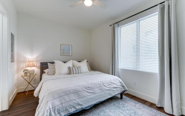 All-New, Waterfront Condo in Downtown Sarasota!