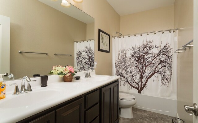Pleasant Surprise By Signature Vacation Rentals
