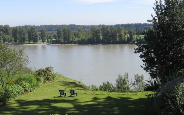 Fraser Riverview Holiday Apartment