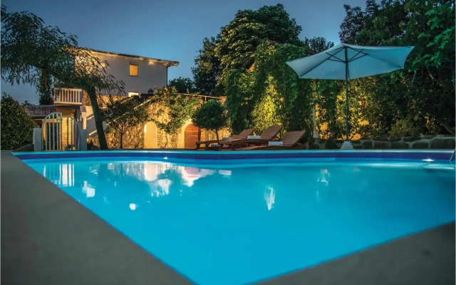 Three-Bedroom Holiday Home in Imotski