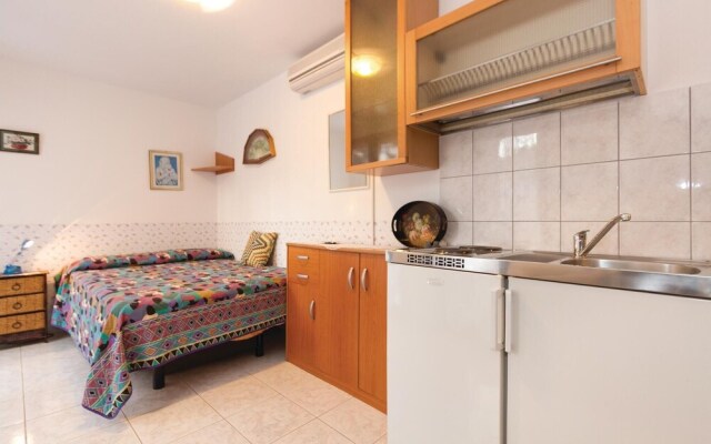 Amazing Apartment in Vodnjan With 3 Bedrooms