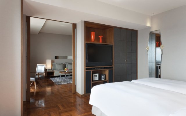 Les Suites Orient, Bund Shanghai