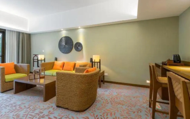 Chime Long Hotel