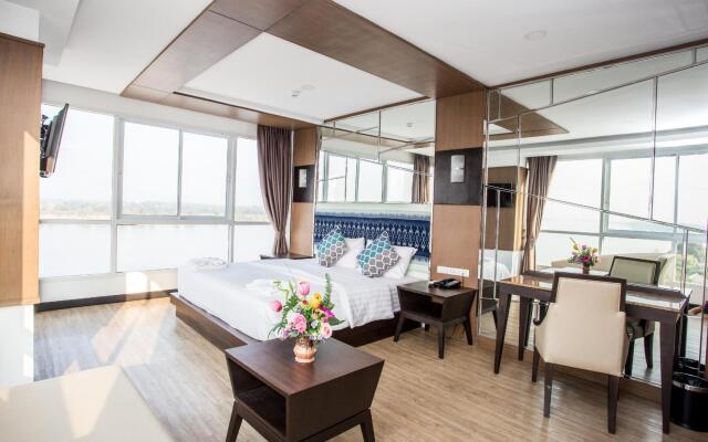 Blu Hotel Nakhon Phanom