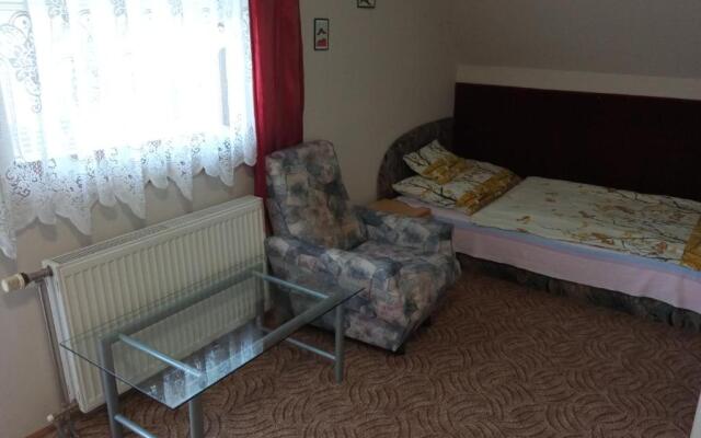 Holiday Apartmanház