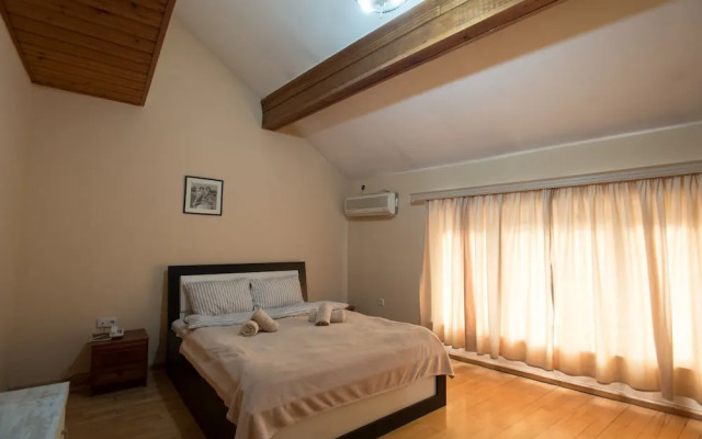 Hotel 38