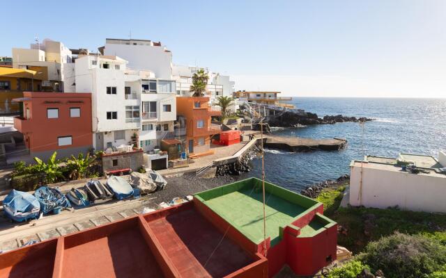 Home2Book Charming Sea Front House