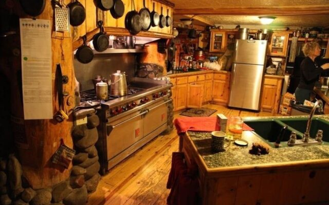 Lost Trail Lodge