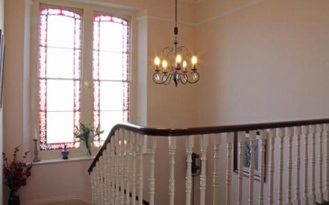 Hollybank Bed  Breakfast