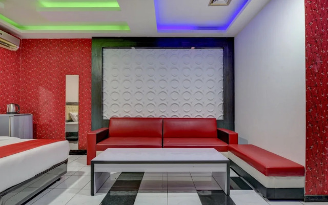 Zaara Guest House Syariah by OYO Rooms
