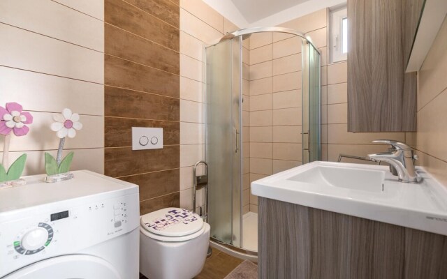 Stunning Home in Rovinj With Wifi and 1 Bedrooms