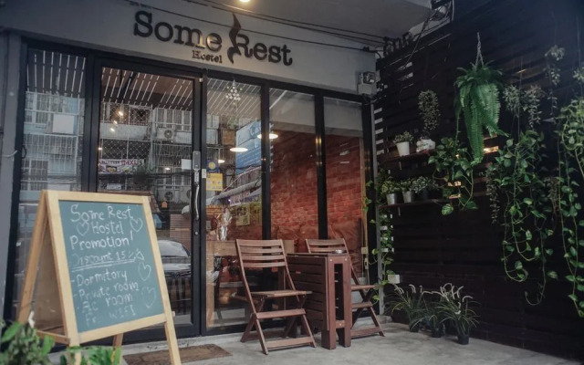 Some Rest Hostel Khao San