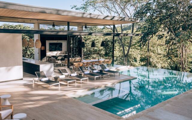 Epic Tamarindo Boutique Hotel