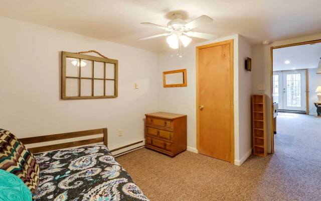 Spacious Pocono Lake House Near Skiing & Swimming!