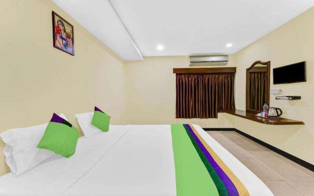 Treebo B Coral, 2 Km From Promenade Beach