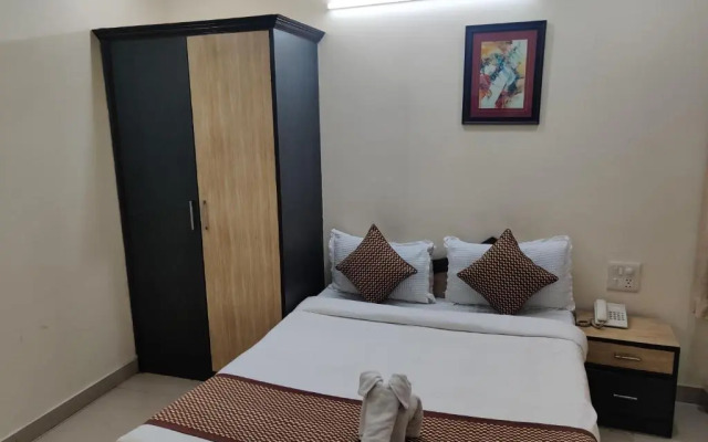 OYO 19453 Hotel Holy Basil