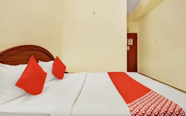 OYO 75132 K N Residency