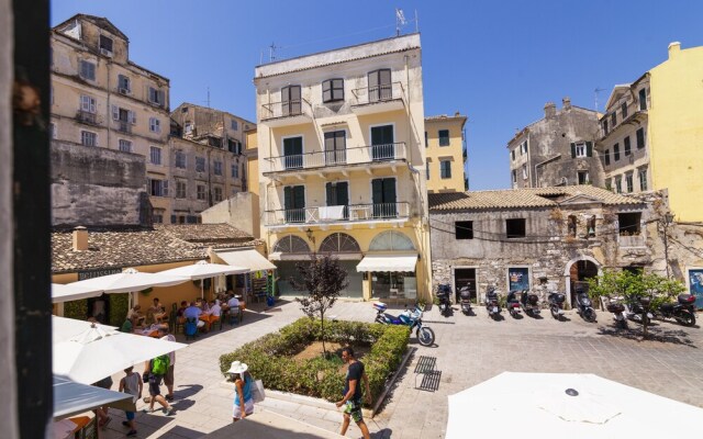 Lemon Tree in the heart of Old Town