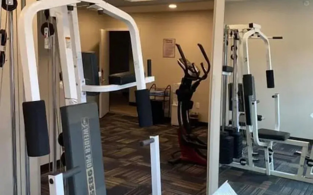 Quality Inn & Suites Evansville Downtown