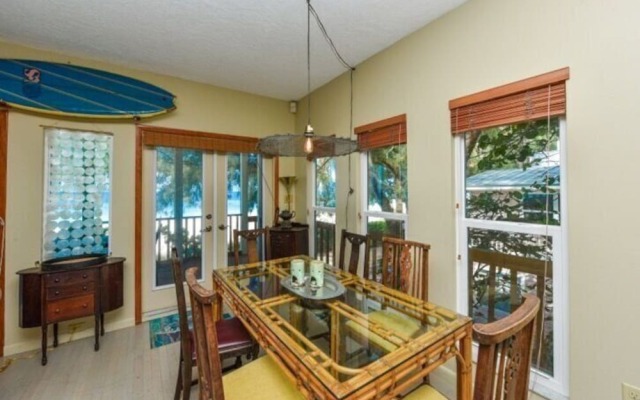 2903 Avenue F 3 Bedroom Home by RedAwning