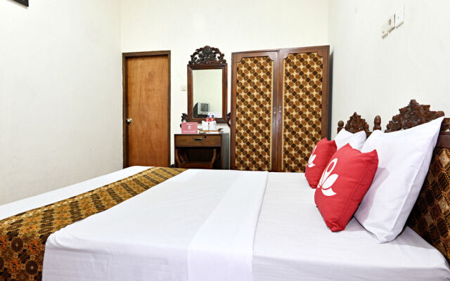 ZEN Rooms Pasar Kembang 1
