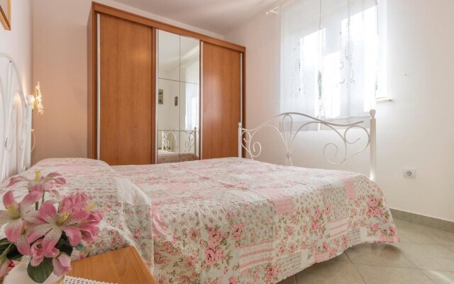 Beautiful Apartment in Vodnjan With 2 Bedrooms